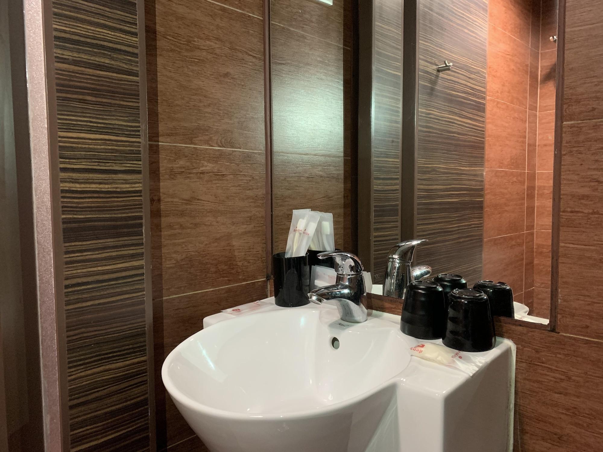 Hotel Ramada Grand Tsim Sha Tsui à Hong Kong Extérieur photo